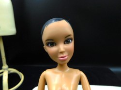 2 LIV DOLLS A